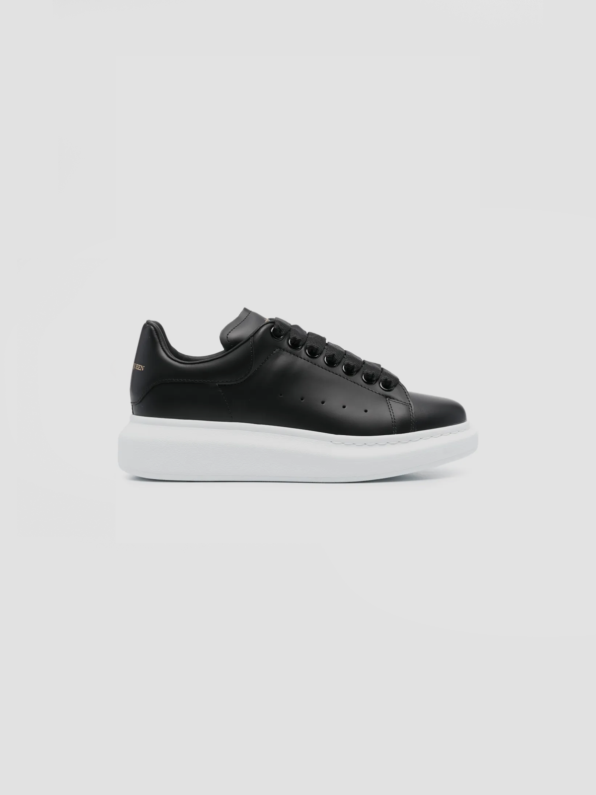 Oversized sneakers