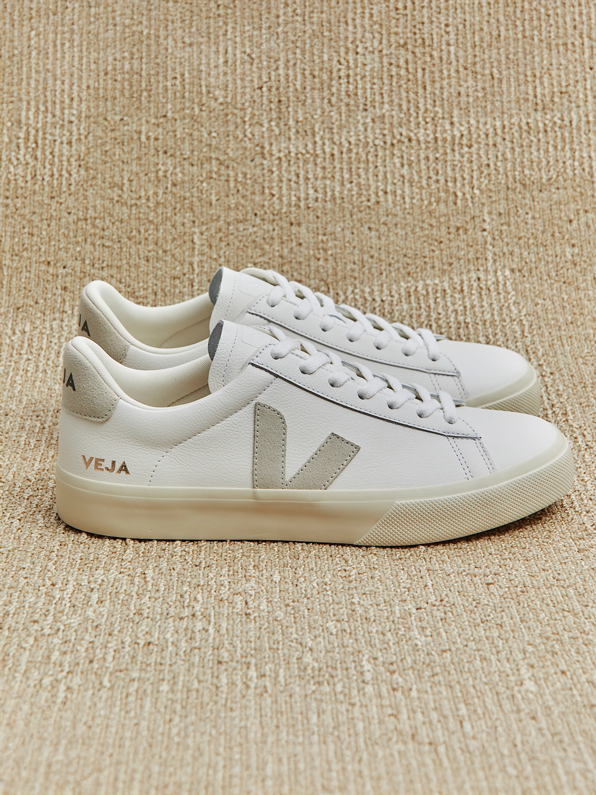 Veja campo leather white natural